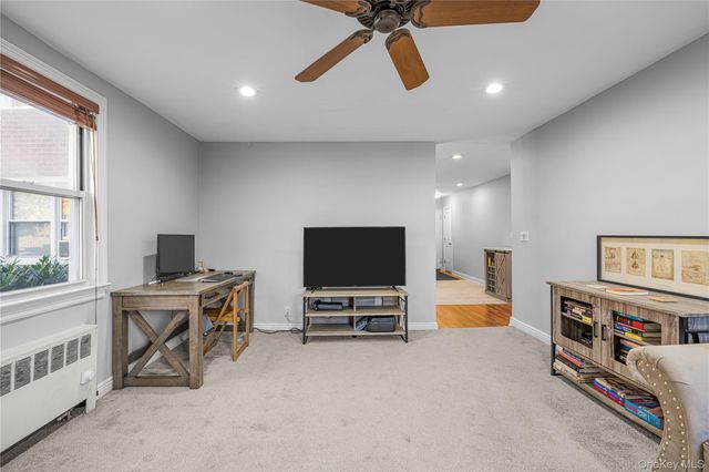 13 Bryant Cres 1D, White Plains, NY 10605