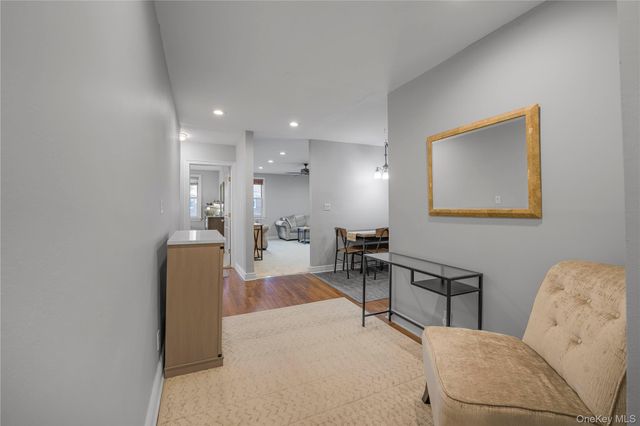 13 Bryant Cres 1D, White Plains, NY 10605