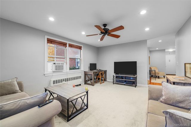 13 Bryant Cres 1D, White Plains, NY 10605