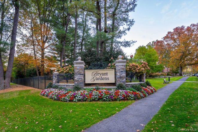 13 Bryant Cres 1D, White Plains, NY 10605