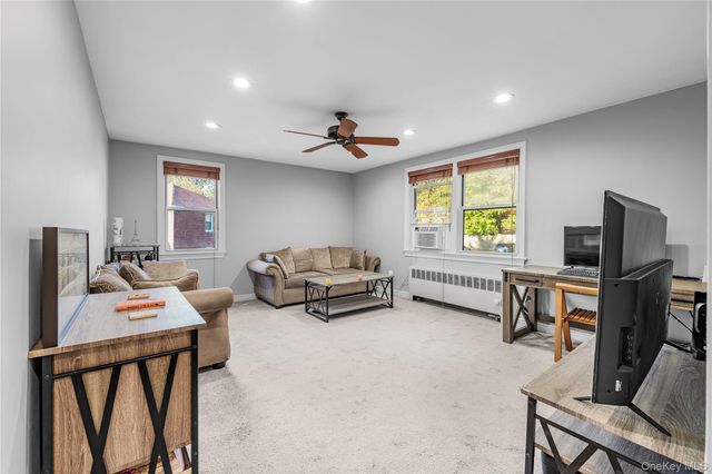 13 Bryant Cres 1D, White Plains, NY 10605