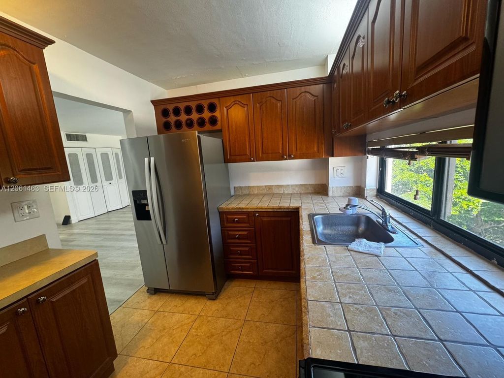 17011 N Bay Road 412, Sunny Isles Beach, FL 33160
