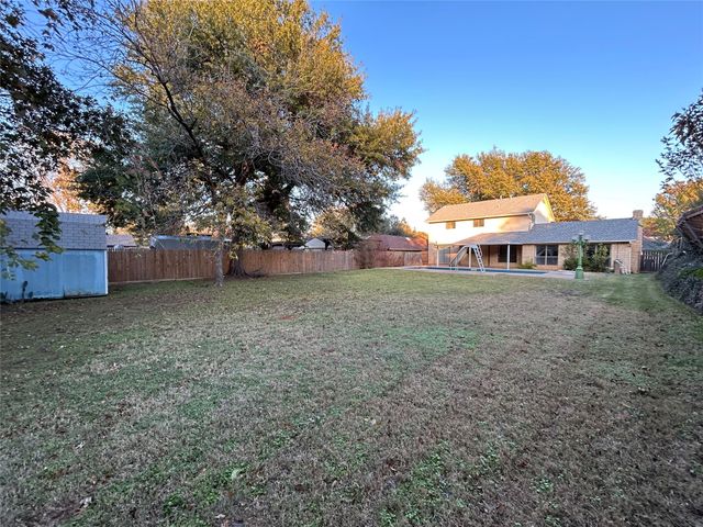 3237 Sapphire Street, Bedford, TX 76021