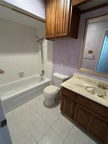 3237 Sapphire Street, Bedford, TX 76021