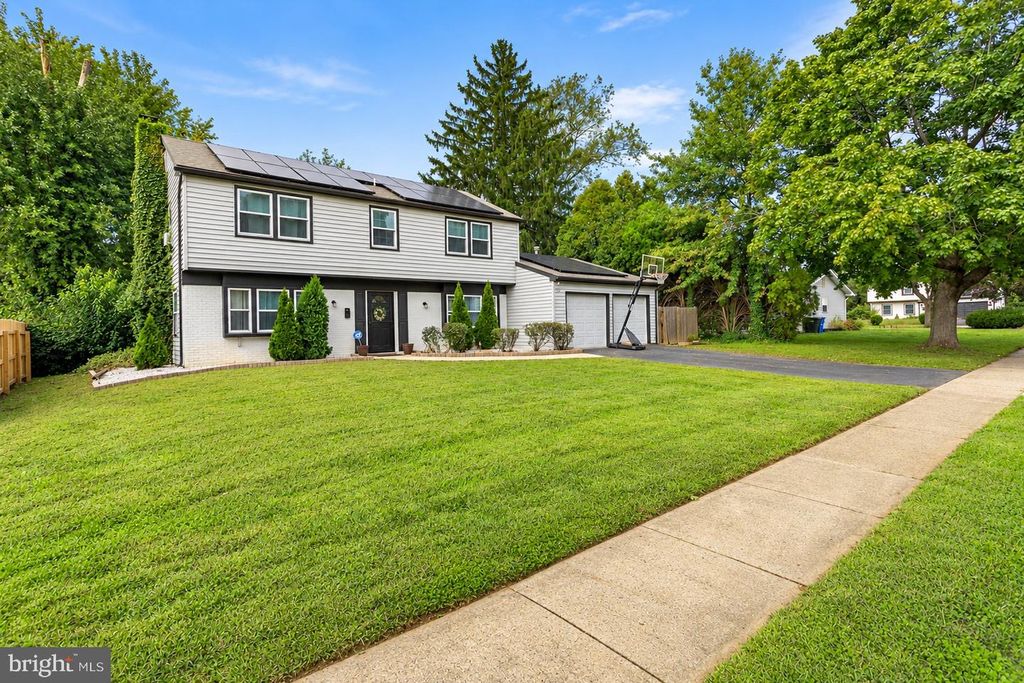42 TEMPLE LN, WILLINGBORO, NJ 08046 — exterior