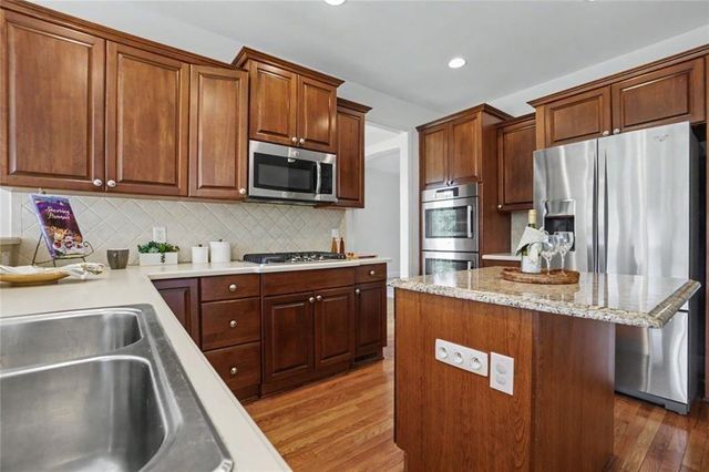 140 Waterstone Pointe, Acworth, GA 30101