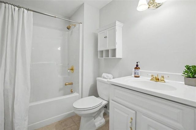 140 Waterstone Pointe, Acworth, GA 30101