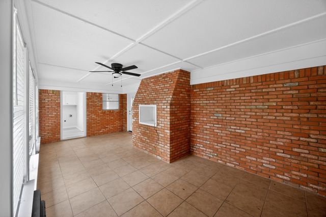 1616 W Shields Drive, Sherman, TX 75092