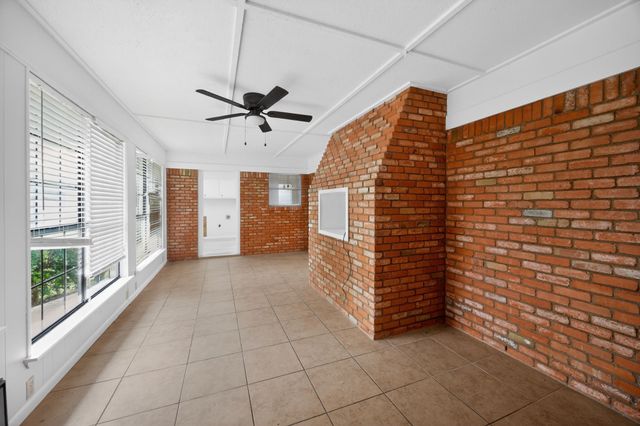 1616 W Shields Drive, Sherman, TX 75092