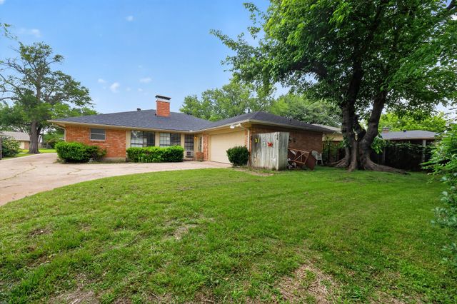 1616 W Shields Drive, Sherman, TX 75092
