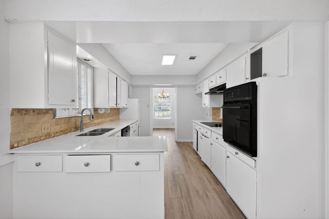 1616 W Shields Drive, Sherman, TX 75092