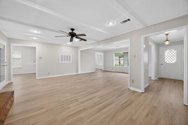 1616 W Shields Drive, Sherman, TX 75092
