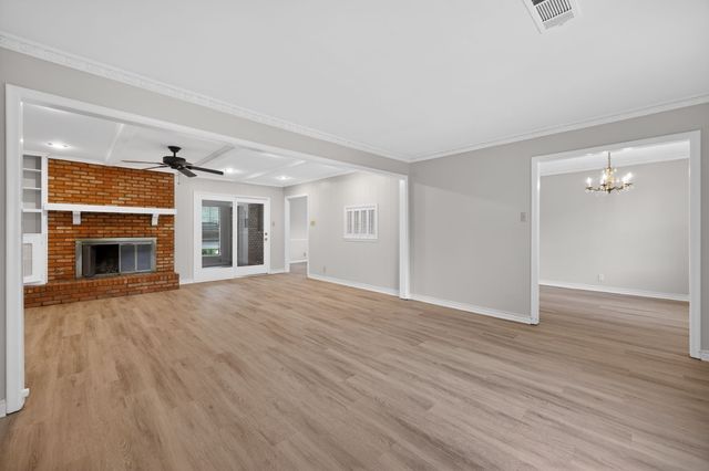 1616 W Shields Drive, Sherman, TX 75092