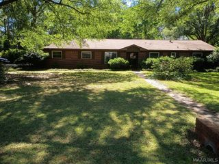 2725 Lakeview Court, Millbrook, AL 36054