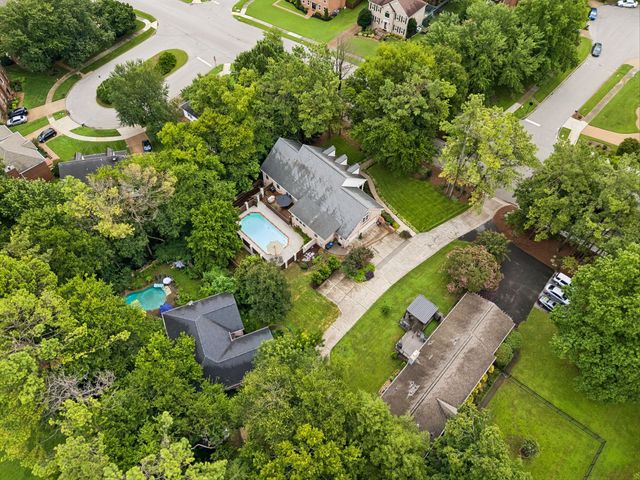 1011 Buckingham Cir, Franklin, TN 37064
