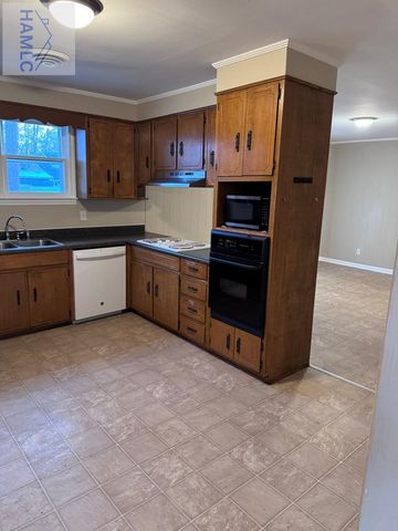 142 Forest Street, Jesup, GA 31546