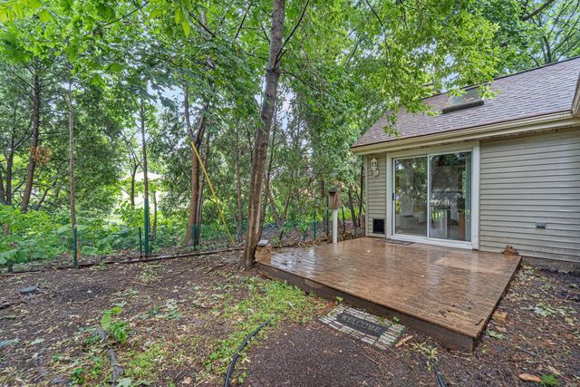 2450 W Wingate AVENUE, Glendale, WI 53209