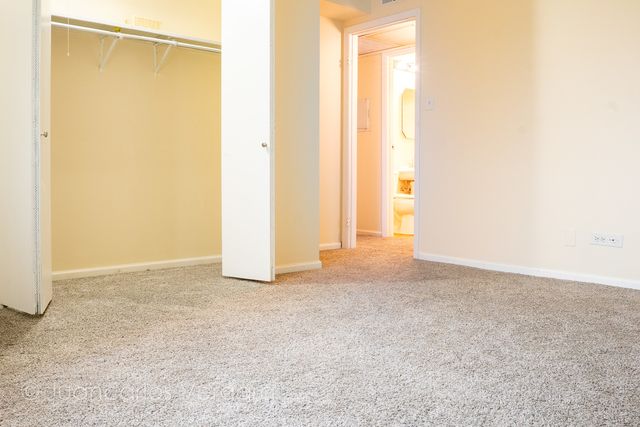 17004 Novak Drive T104, Hazel Crest, IL 60429