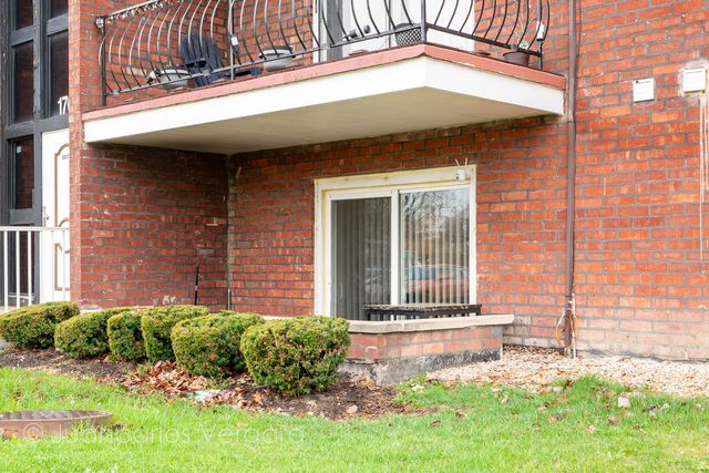 17004 Novak Drive T104, Hazel Crest, IL 60429