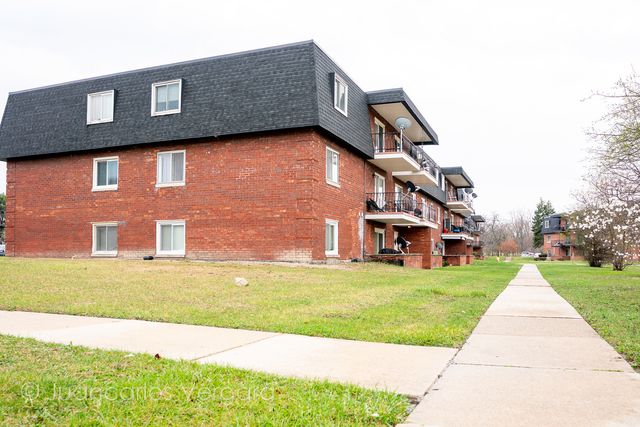 17004 Novak Drive T104, Hazel Crest, IL 60429