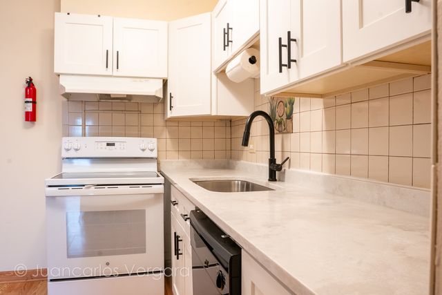 17004 Novak Drive T104, Hazel Crest, IL 60429
