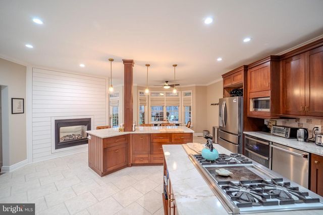 341 MULLICA HILL RD, Mullica Hill, NJ 08062