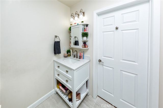 18442 Los Alimos, Porter Ranch, CA 91326