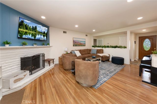 18442 Los Alimos, Porter Ranch, CA 91326