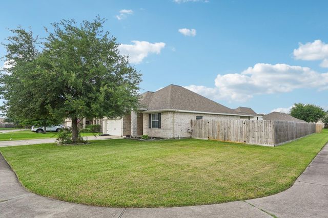 8402 Piping Rock Street, Baytown, TX 77523