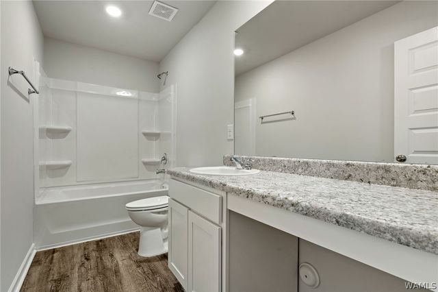 16512 Osceloa Avenue, Moundville, AL 35474