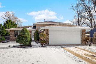 16779 92nd Avenue, Orland Hills, IL 60487
