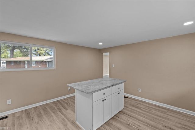 902 Mineo LN, Portsmouth, VA 23701