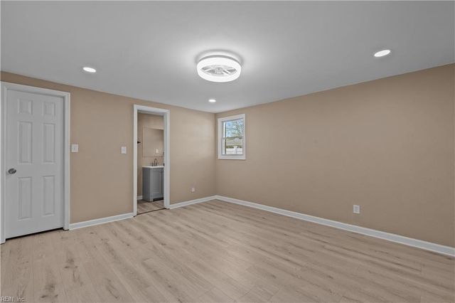 902 Mineo LN, Portsmouth, VA 23701