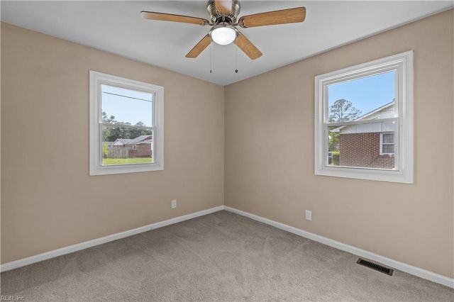 902 Mineo LN, Portsmouth, VA 23701