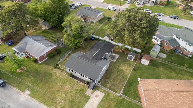 902 Mineo LN, Portsmouth, VA 23701