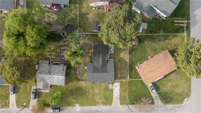902 Mineo LN, Portsmouth, VA 23701