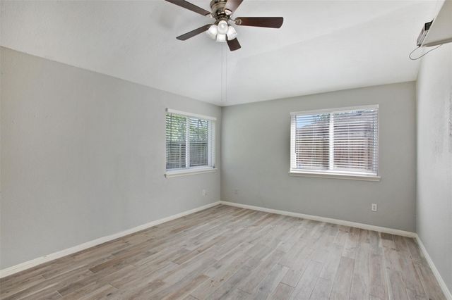 9114 Southbluff Boulevard, Houston, TX 77089