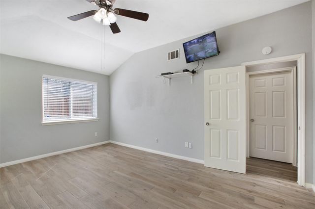 9114 Southbluff Boulevard, Houston, TX 77089
