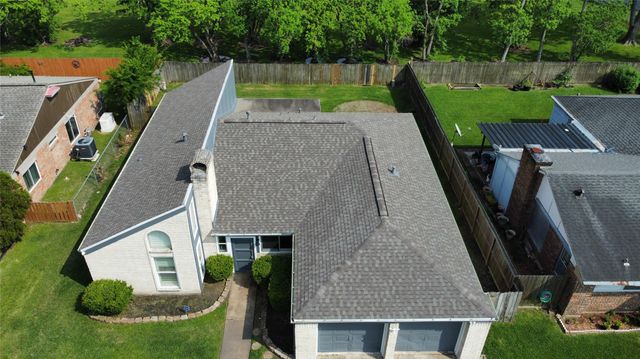9114 Southbluff Boulevard, Houston, TX 77089