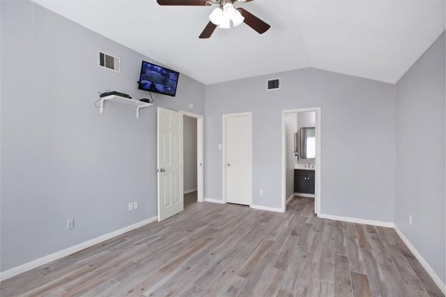 9114 Southbluff Boulevard, Houston, TX 77089