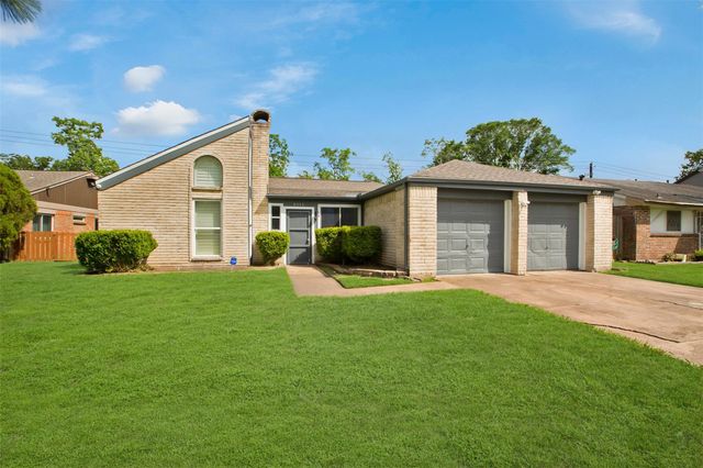 9114 Southbluff Boulevard, Houston, TX 77089