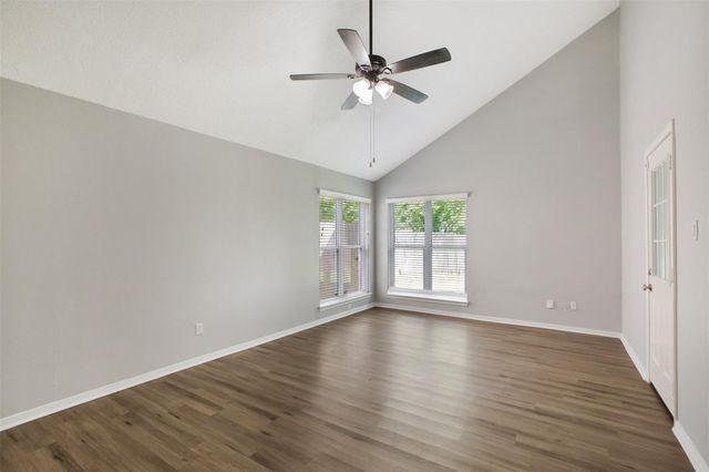 9114 Southbluff Boulevard, Houston, TX 77089