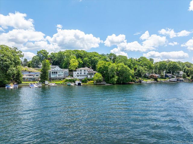 41 Tamarack Road, Mahopac, NY 10541