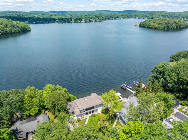 41 Tamarack Road, Mahopac, NY 10541