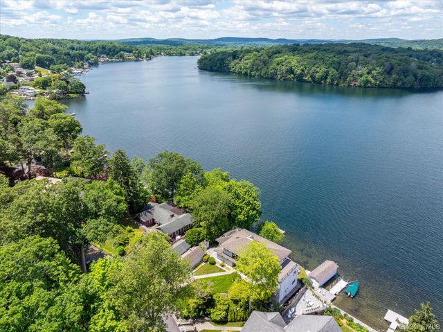 41 Tamarack Road, Mahopac, NY 10541