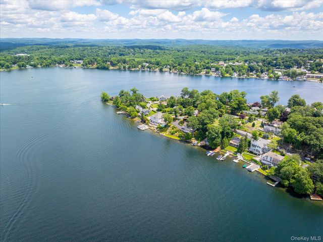 41 Tamarack Road, Mahopac, NY 10541