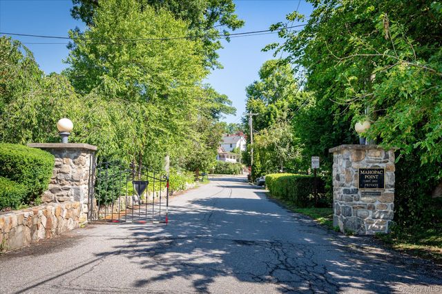 41 Tamarack Road, Mahopac, NY 10541