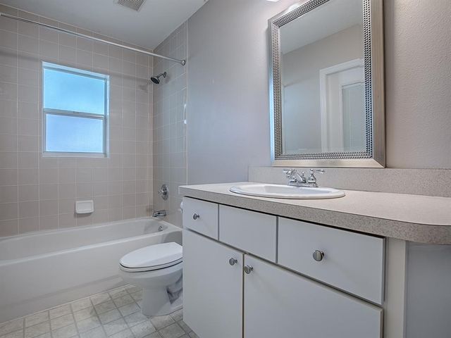 4644 NE 16TH PLACE, Ocala, FL 34470