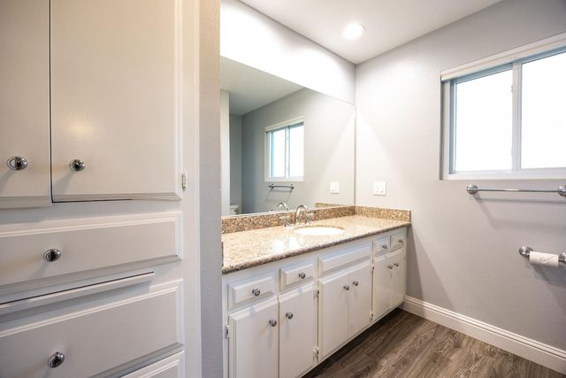 41443 Roaring River Court, Coarsegold, CA 93614