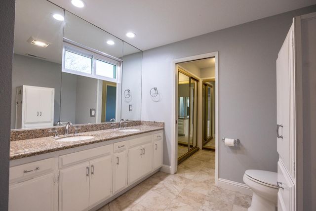 41443 Roaring River Court, Coarsegold, CA 93614